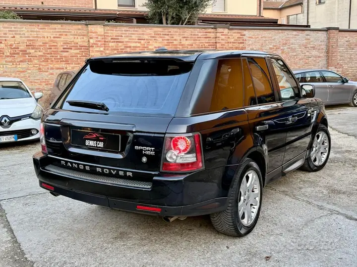 Land Rover Range Rover Sport 2011 photo 4
