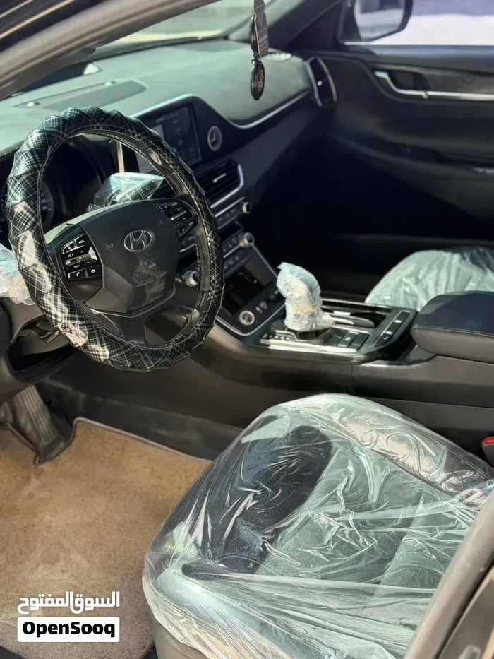 Hyundai Azera 2018 photo 2