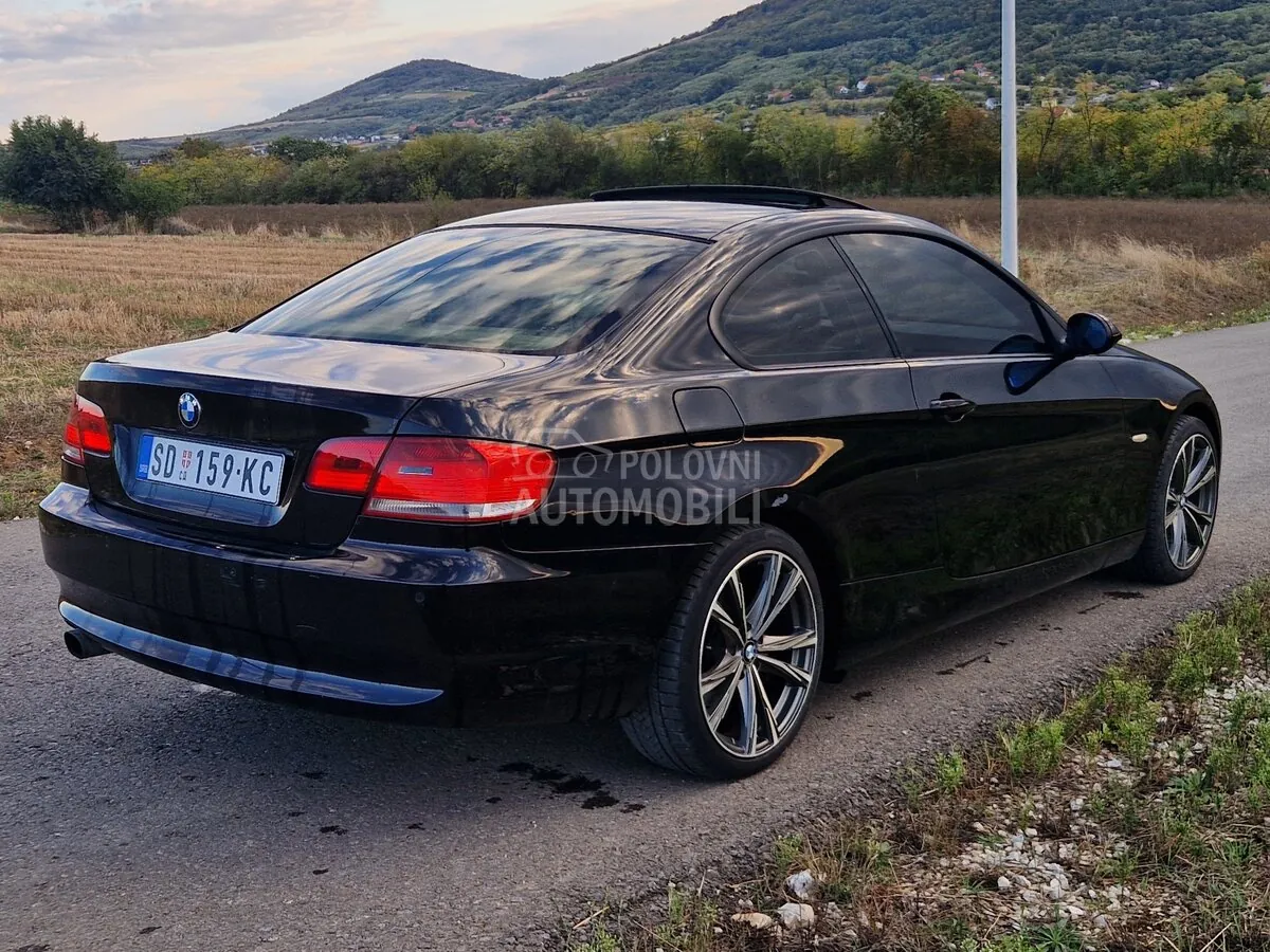 BMW 320 2008 photo 4