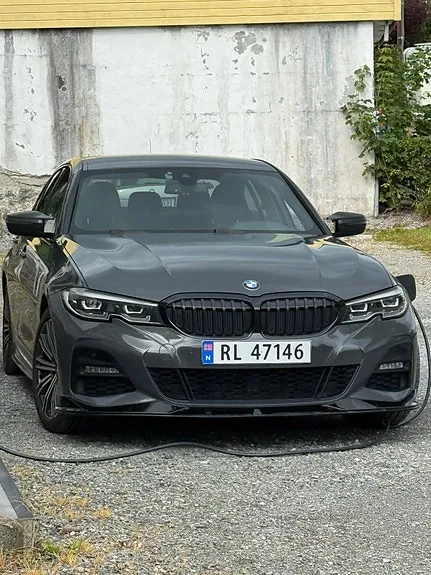BMW 330E 2020 photo 3