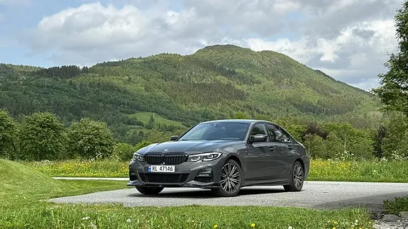 BMW 330E