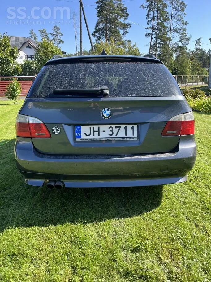 BMW 525 2010 photo 4