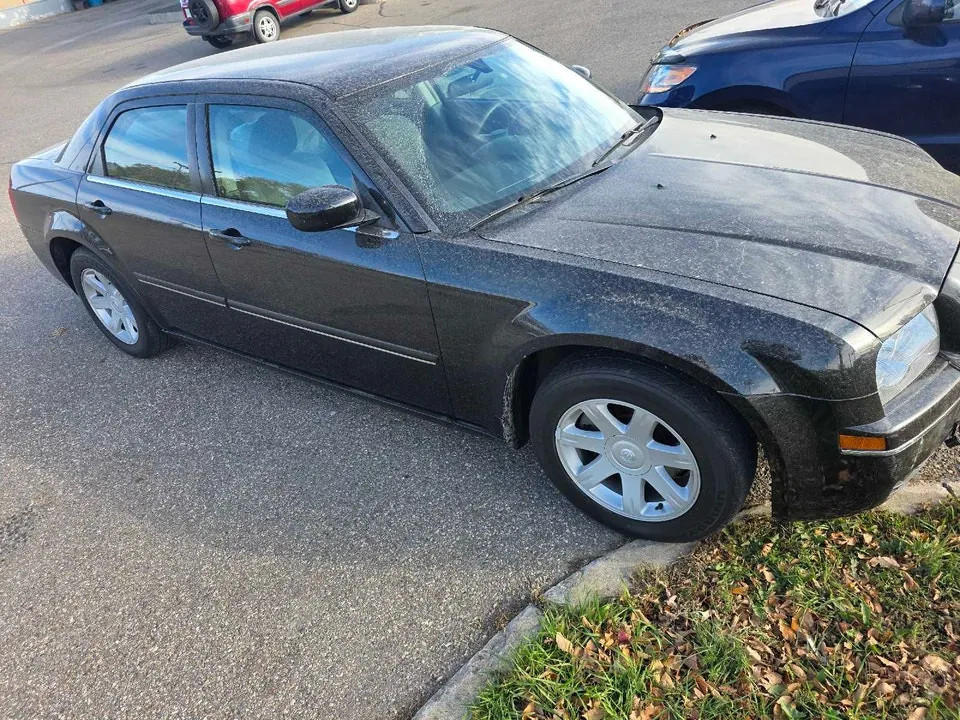 Chrysler 300 2005 photo 4