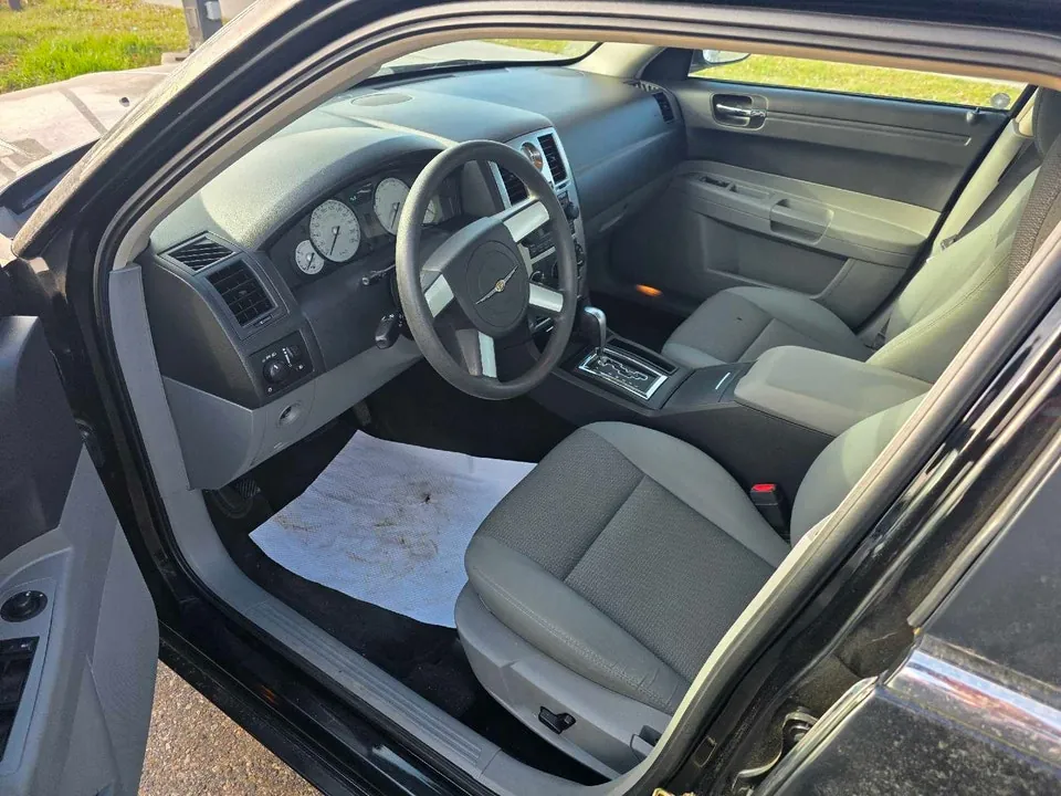 Chrysler 300 2005 photo 3