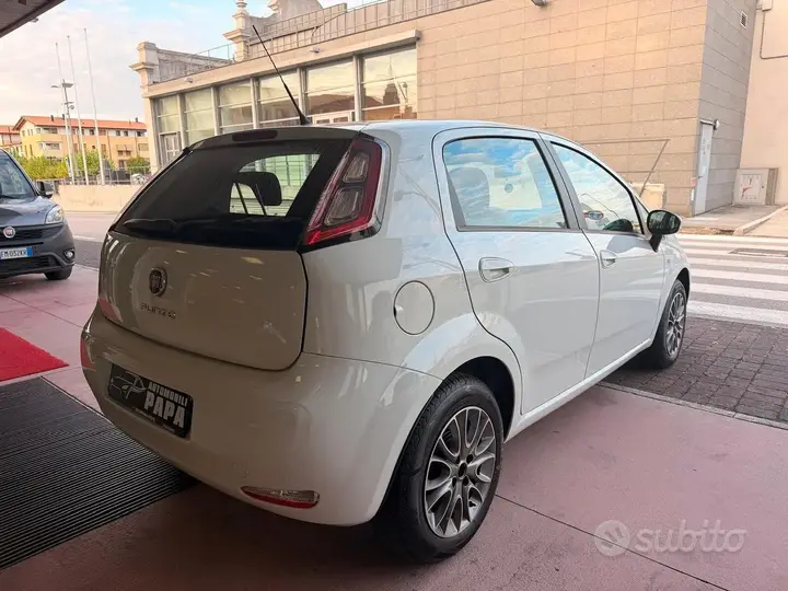Fiat Punto 2013 photo 4