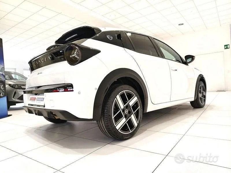 Lancia Ypsilon 2025 photo 3