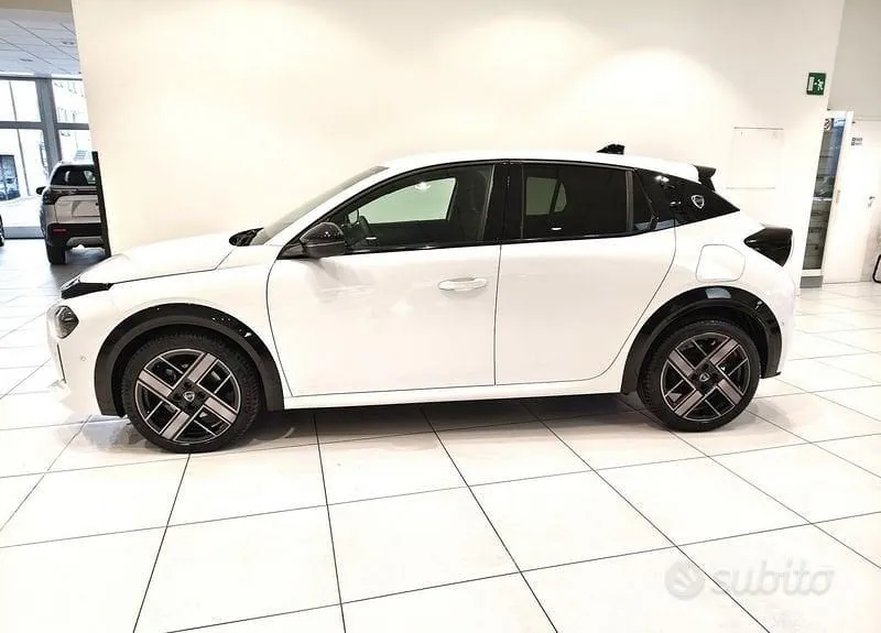 Lancia Ypsilon 2025 photo 2