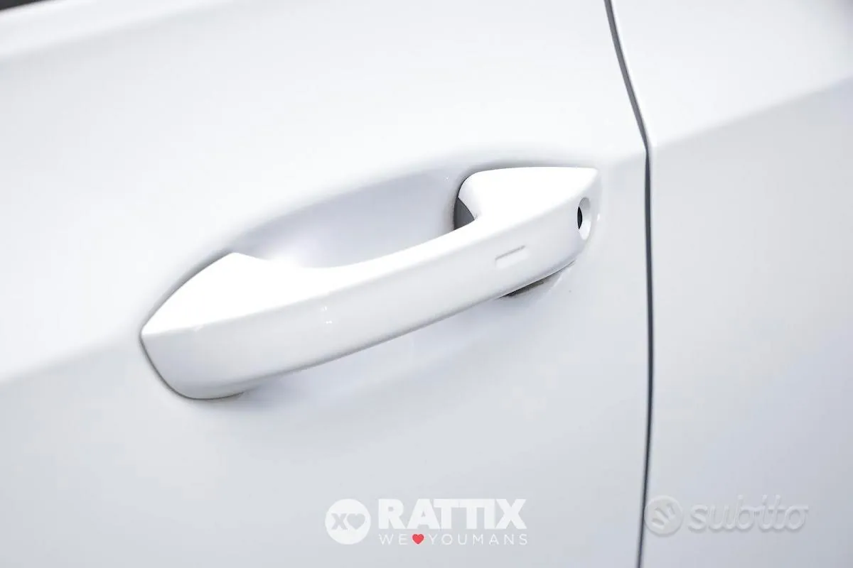 Volkswagen Golf 2025 photo 5