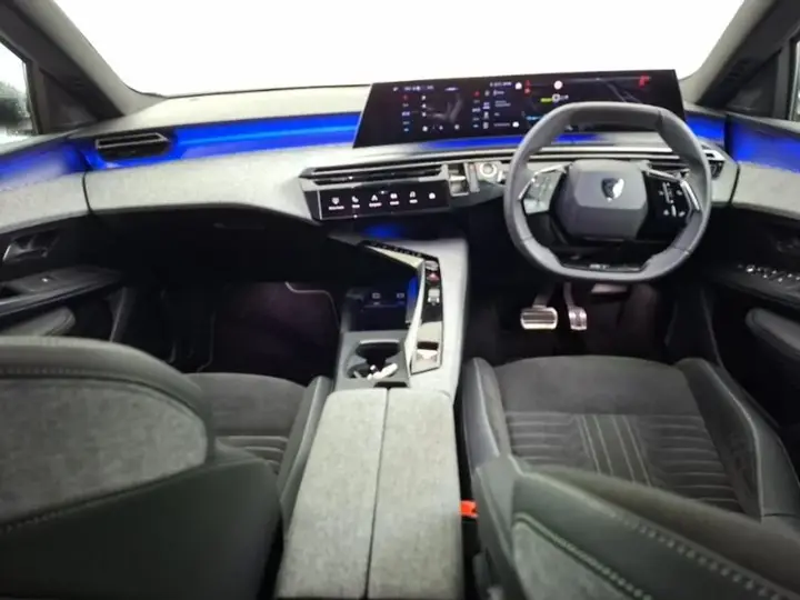 Peugeot E-5008 2024 photo 3