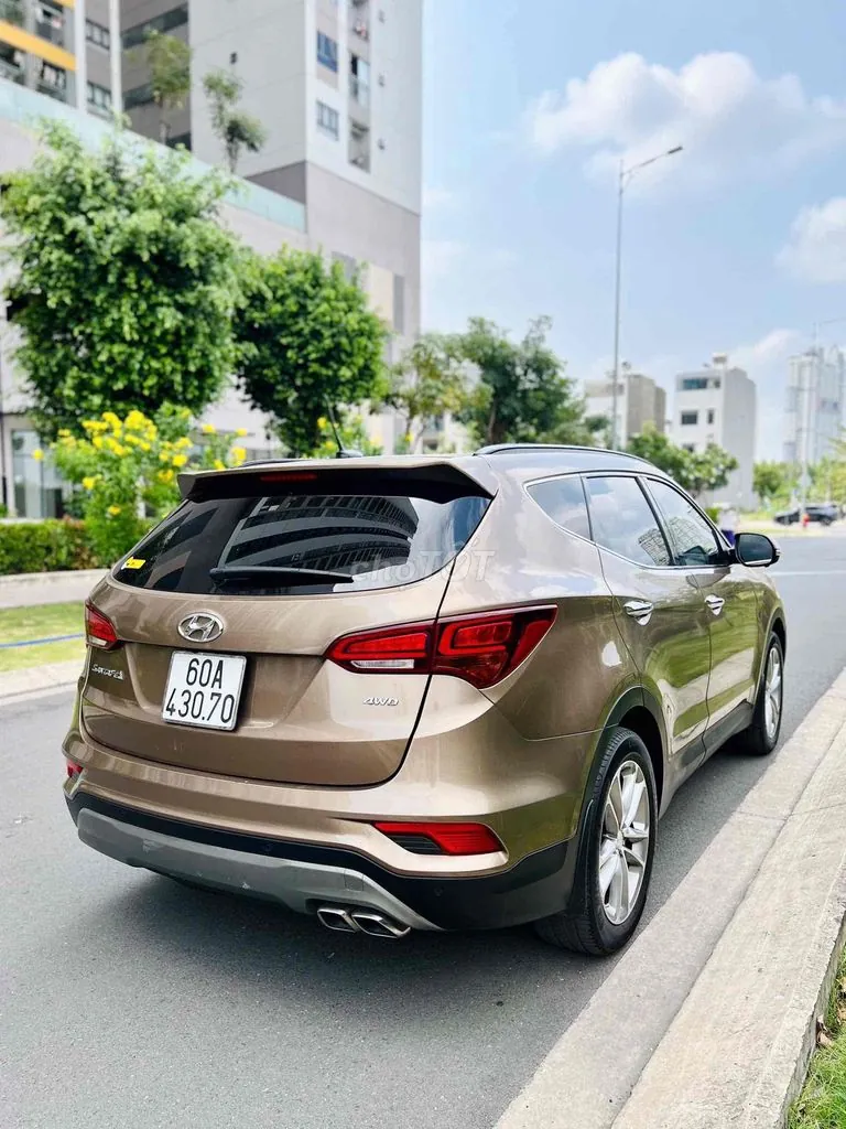Hyundai Santa Fe 2017 photo 3