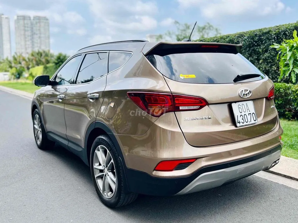 Hyundai Santa Fe 2017 photo 4