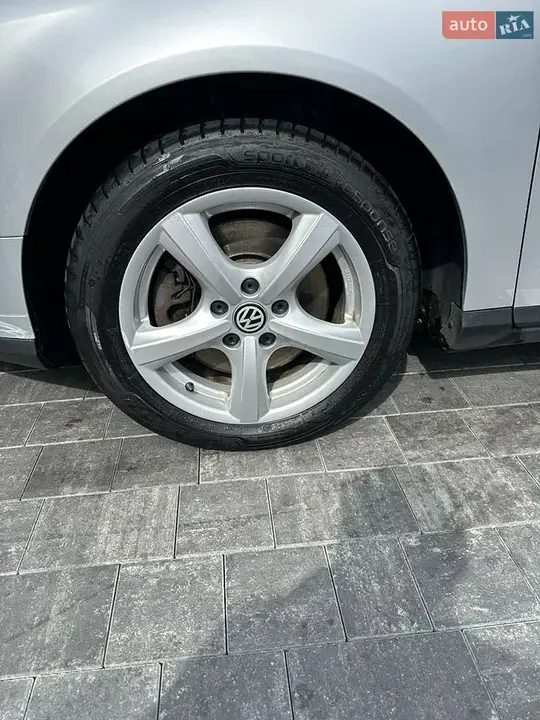 Volkswagen Passat 2008 photo 3