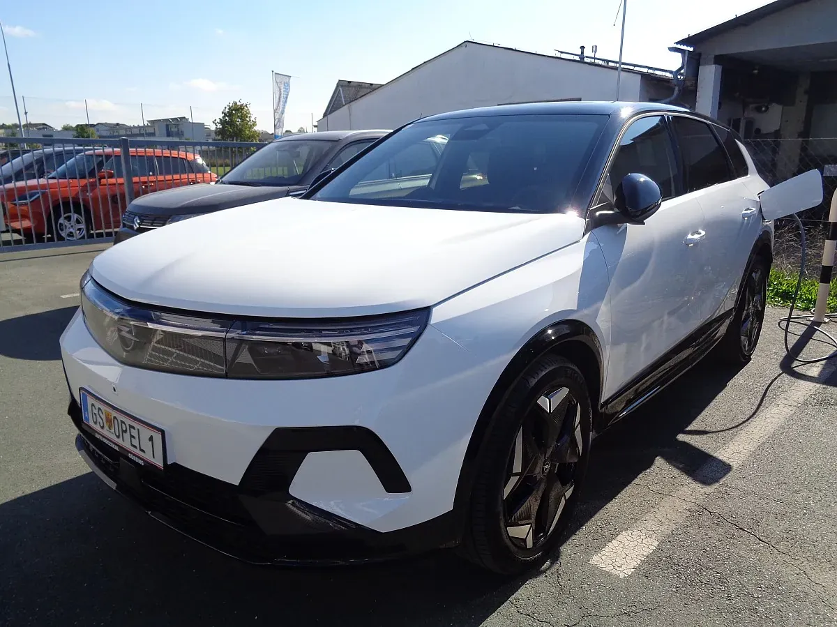 Opel Grandland 2025 photo 2