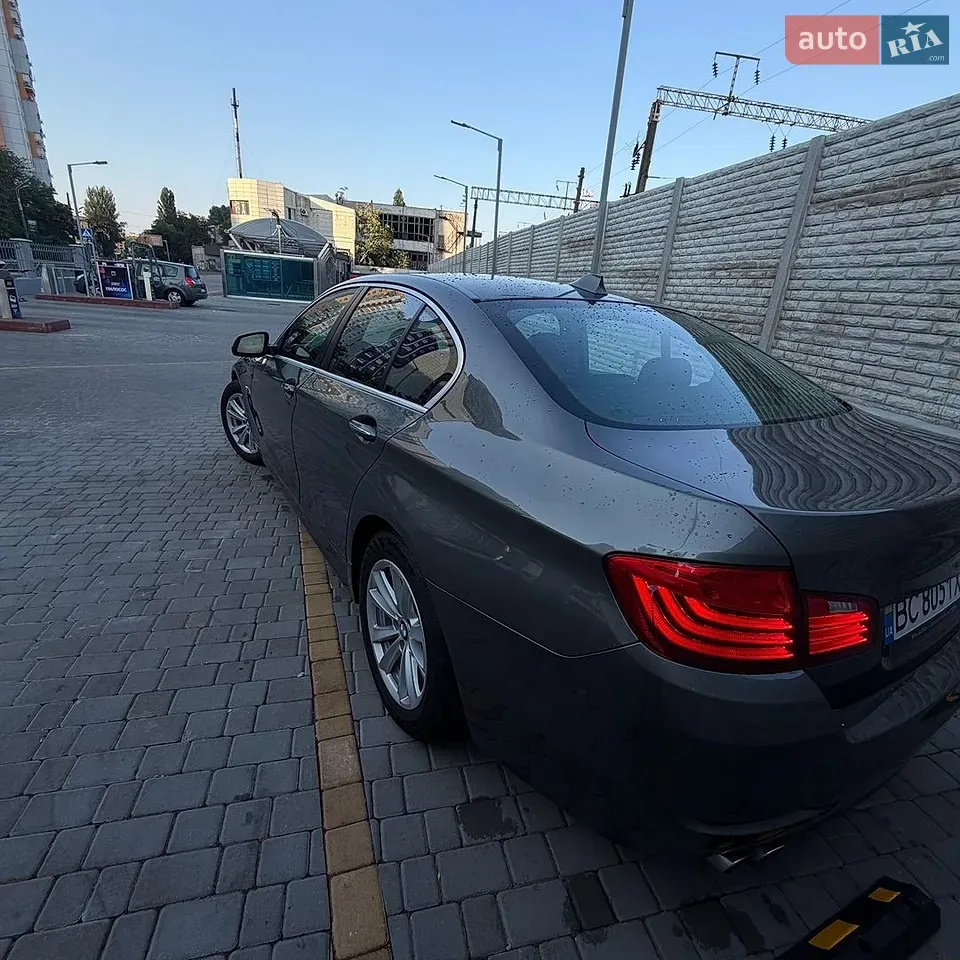 BMW 5 Series 2015 photo 2