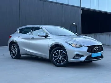 Infiniti Q30 2016 photo 3