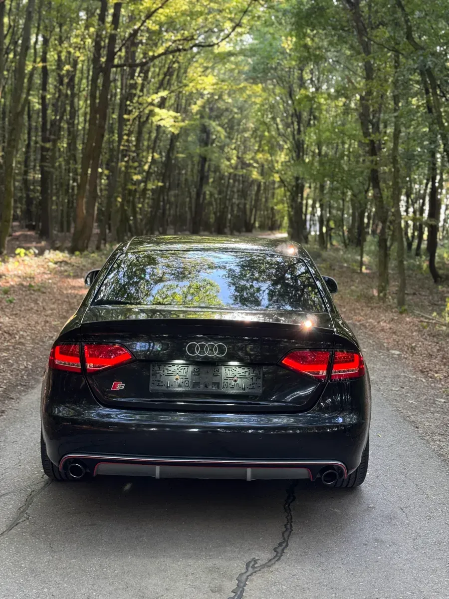 Audi A4 2009 photo 3