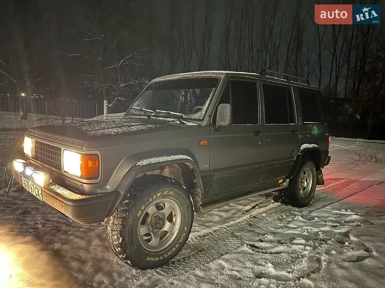 Isuzu Trooper 1988 photo 5