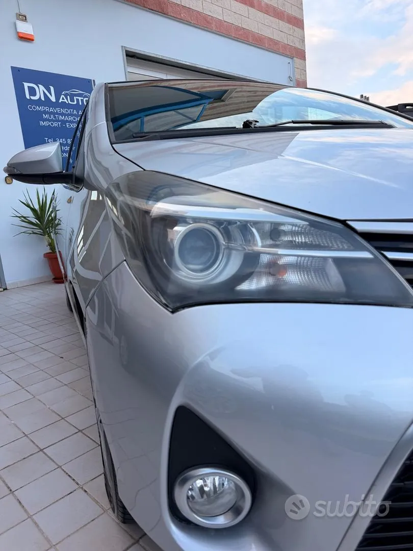 Toyota Yaris 2015 photo 4