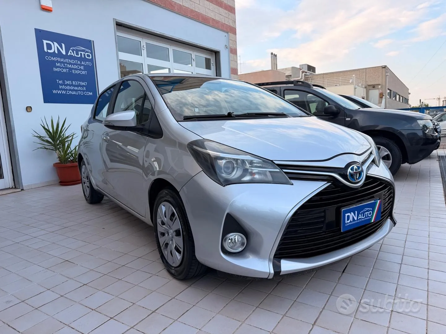 Toyota Yaris 2015 photo 3