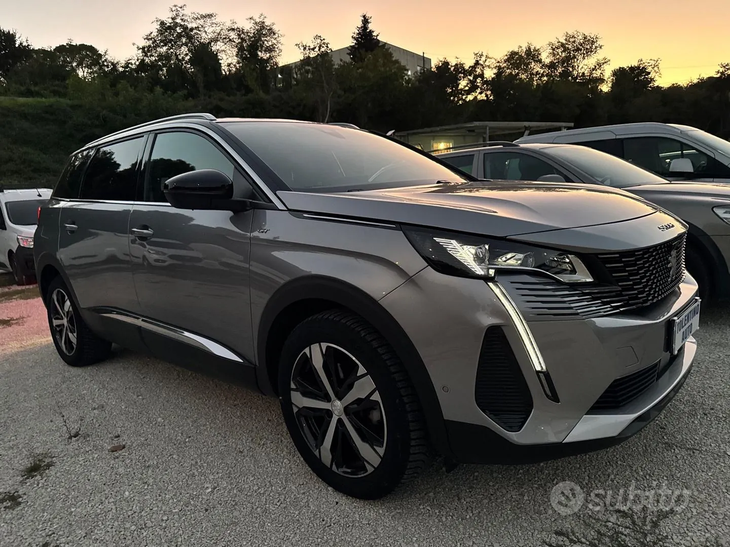 Peugeot 5008 2022 photo 3
