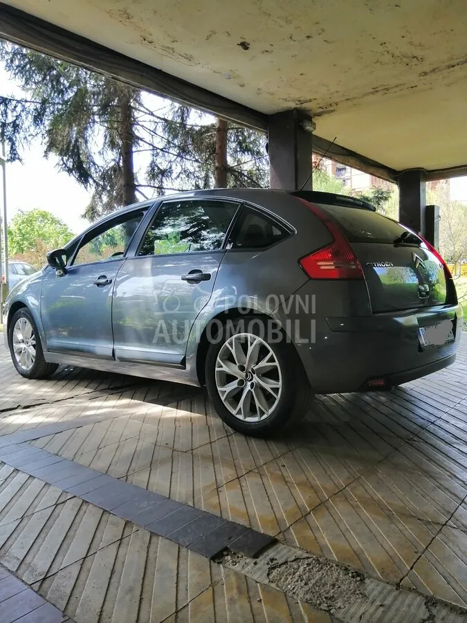 Citroen C4 2010 photo 3