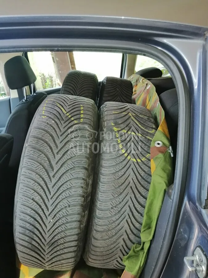 Citroen C4 2010 photo 4