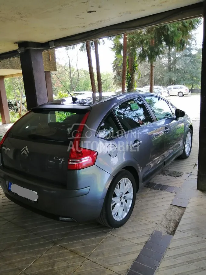 Citroen C4 2010 photo 2