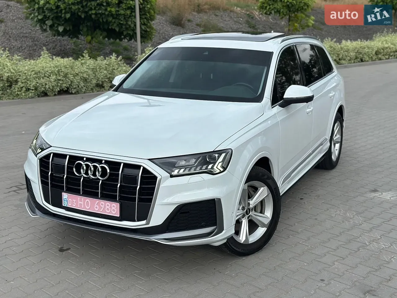 Audi Q7 2022 photo 2