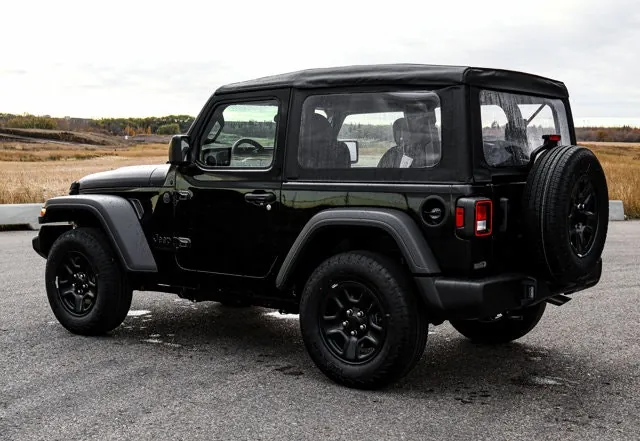 Jeep Wrangler 2026 photo 2