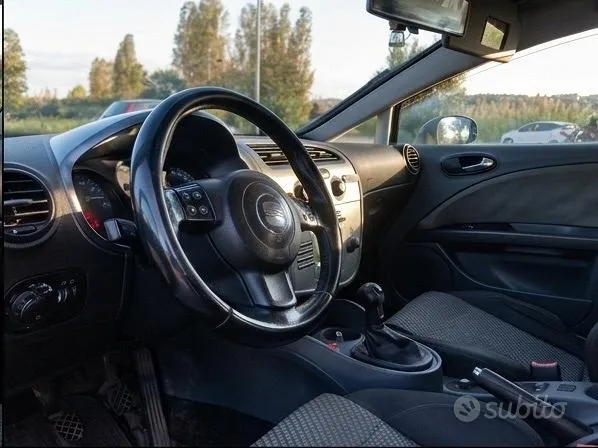 Seat Leon 2007 photo 3