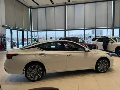Nissan Altima 2025 photo 4