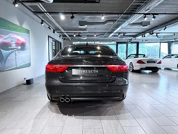 Jaguar Xf 2016 photo 5