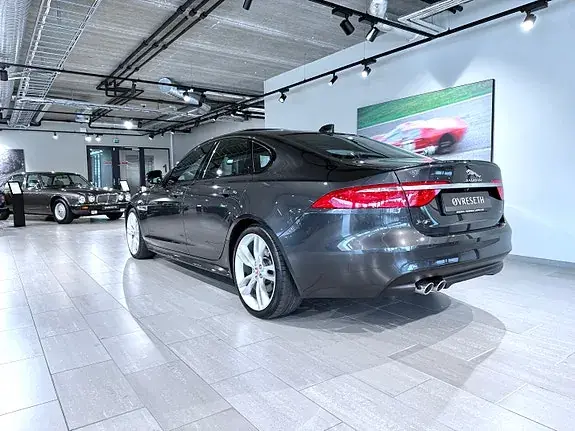 Jaguar Xf 2016 photo 4