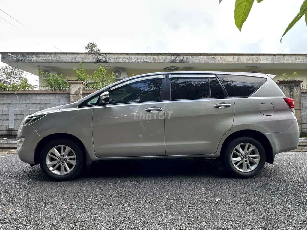 Toyota Innova 2017 photo 4