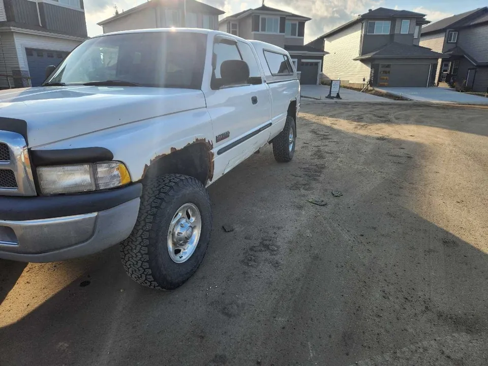 Dodge Ram 2500 2001 photo 2