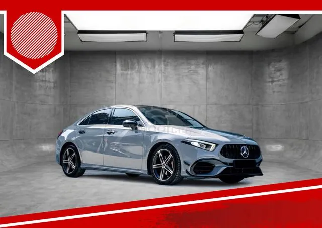 Mercedes-Benz A200