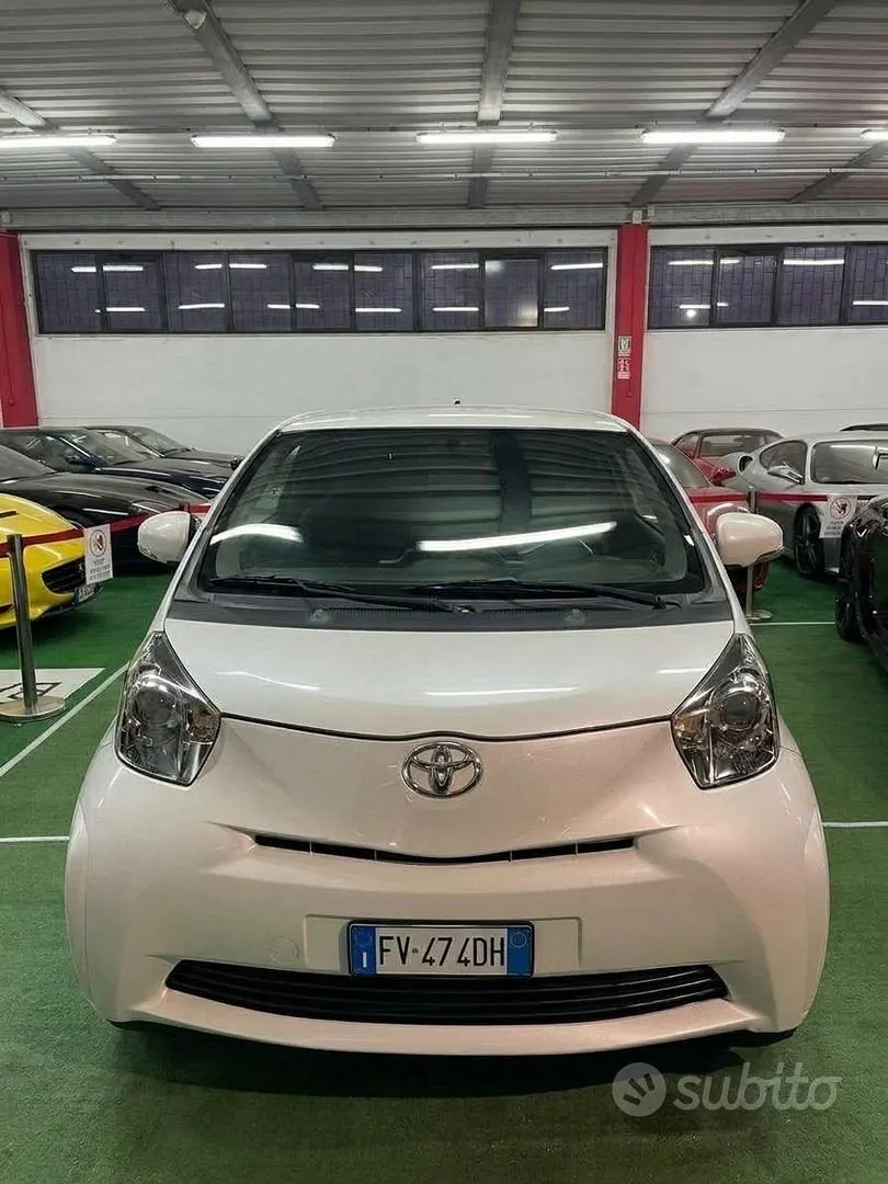 Toyota Iq 2010 photo 2