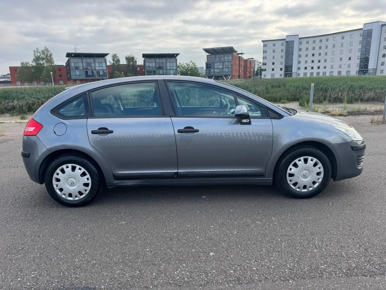 Citroen C4 2009 photo 2