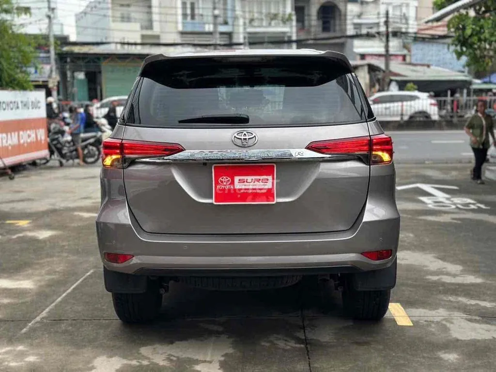 Toyota Fortuner 2024 photo 4