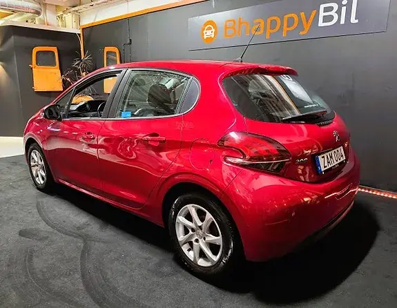 Peugeot 208 2018 photo 5