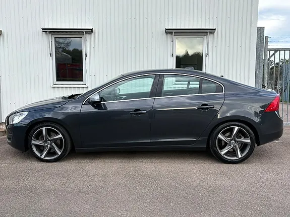 Volvo S60 2011 photo 2