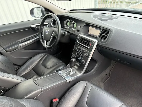 Volvo S60 2011 photo 5