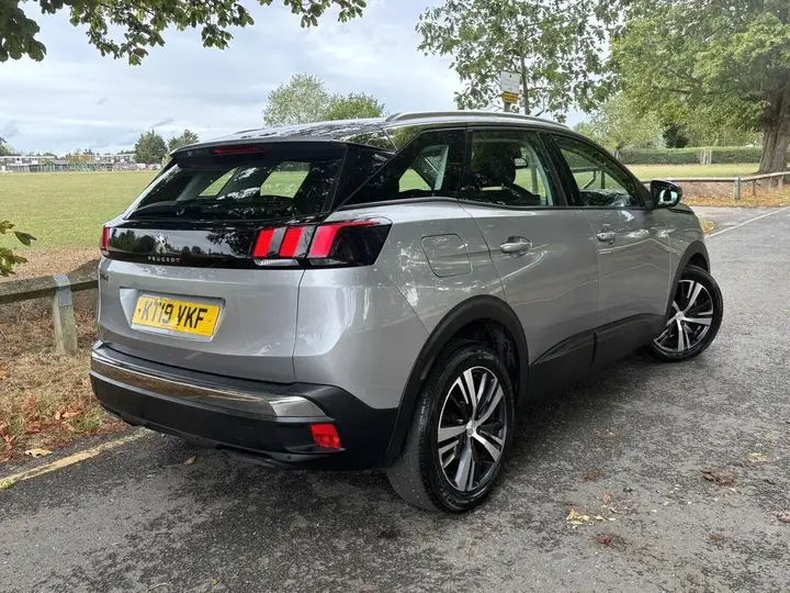 Peugeot 3008 2019 photo 3