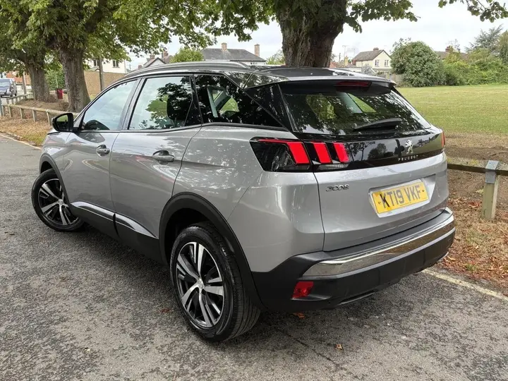 Peugeot 3008 2019 photo 4