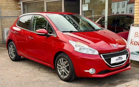 Peugeot 208 2014 photo 2
