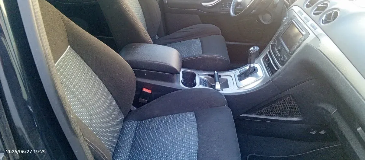 Ford S-Max 2011 photo 3