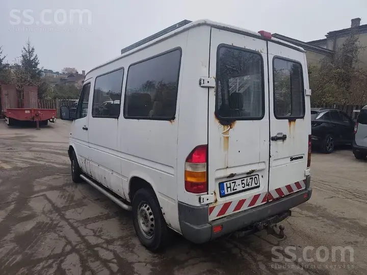 Mercedes-Benz Sprinter 2002 photo 3