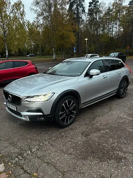 Volvo V90 Cross Country