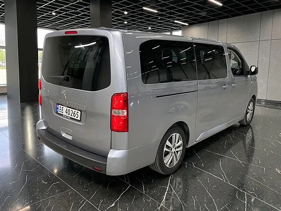 Peugeot E-Traveller 2021 photo 3