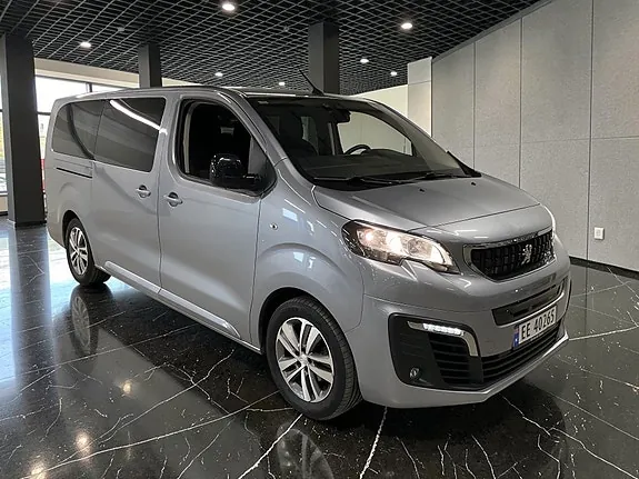 Peugeot E-Traveller 2021 photo 4